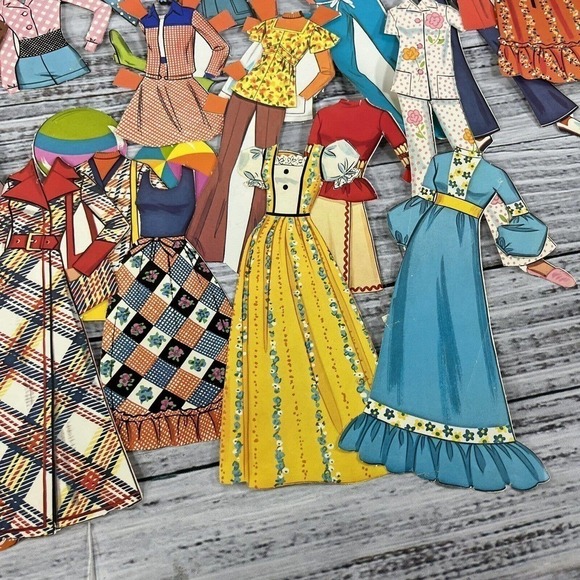 Vintage Toy 60 pc Malibu PJ Barbie Ken Magic Paper Dolls Clothes Surfer 1972 - Picture 12 of 16